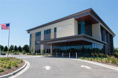 The Northwestern Medicine Neurobehavior and Memory Clinic has been affiliated with the NIH Alzheimer's Disease Center for over 20 years. Treatment for Alzheimer's disease is provided by a multidisciplinary team of Northwestern Medicine specialists, including neurologists, neuropsychologists, psychiatrists, social workers and speech therapists.